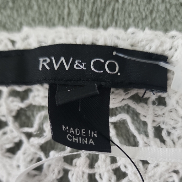 RW&CO. White Crochet Puff-Sleeve Top - Picture 2 of 6